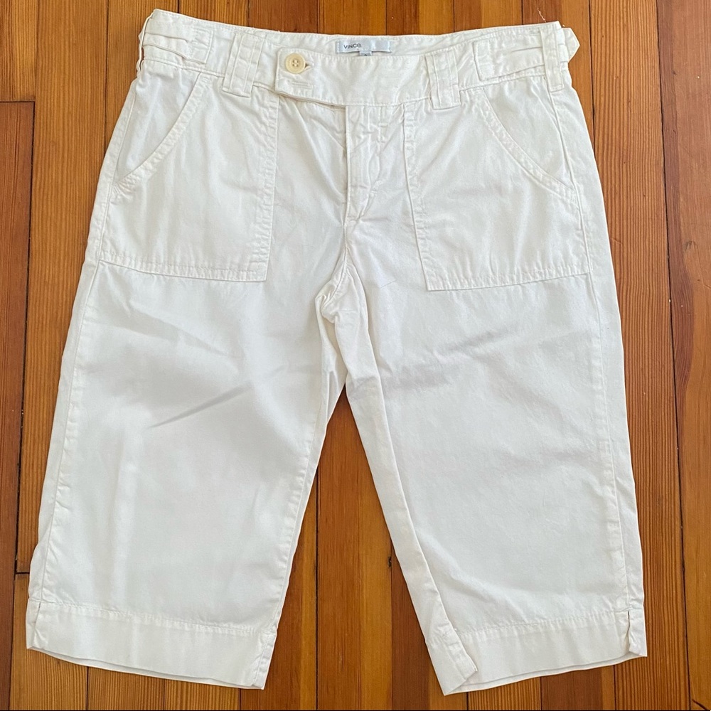 WHITE BERMUDA SHORTS